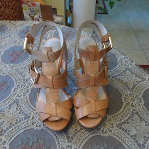 Coach Camel Brown Leather "Stephanie" Heels Size 7.5M